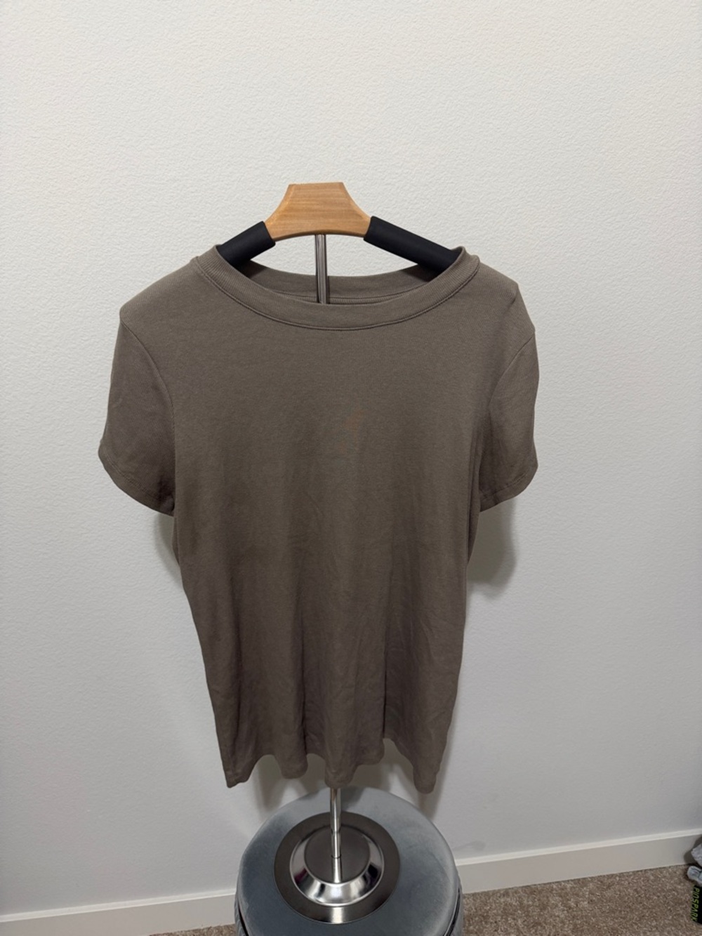 a new day Short Sleeve Crewneck Tee in Olive